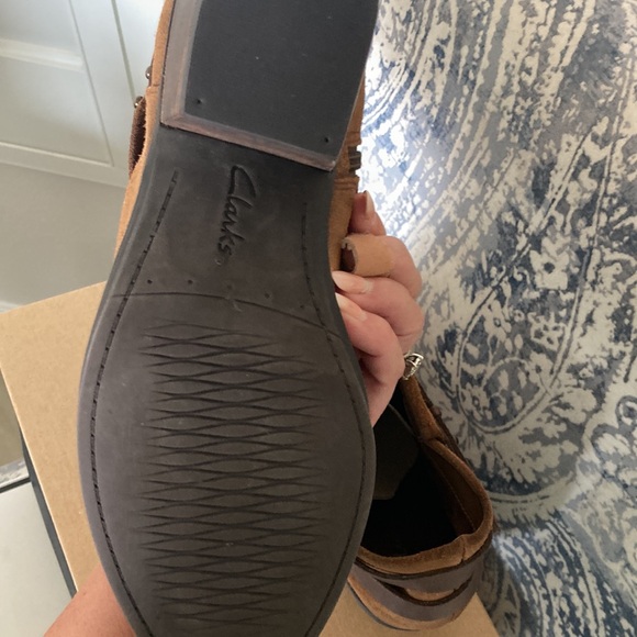 Clarks suede boots 9.5 - Picture 4 of 15